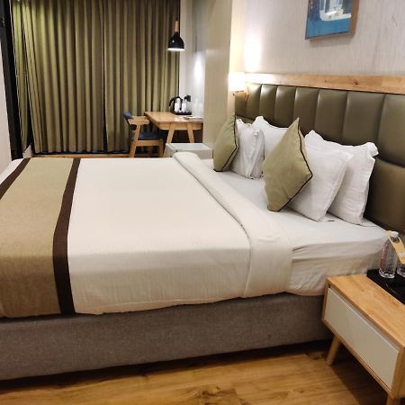 The M Hotel Райпур Экстерьер фото