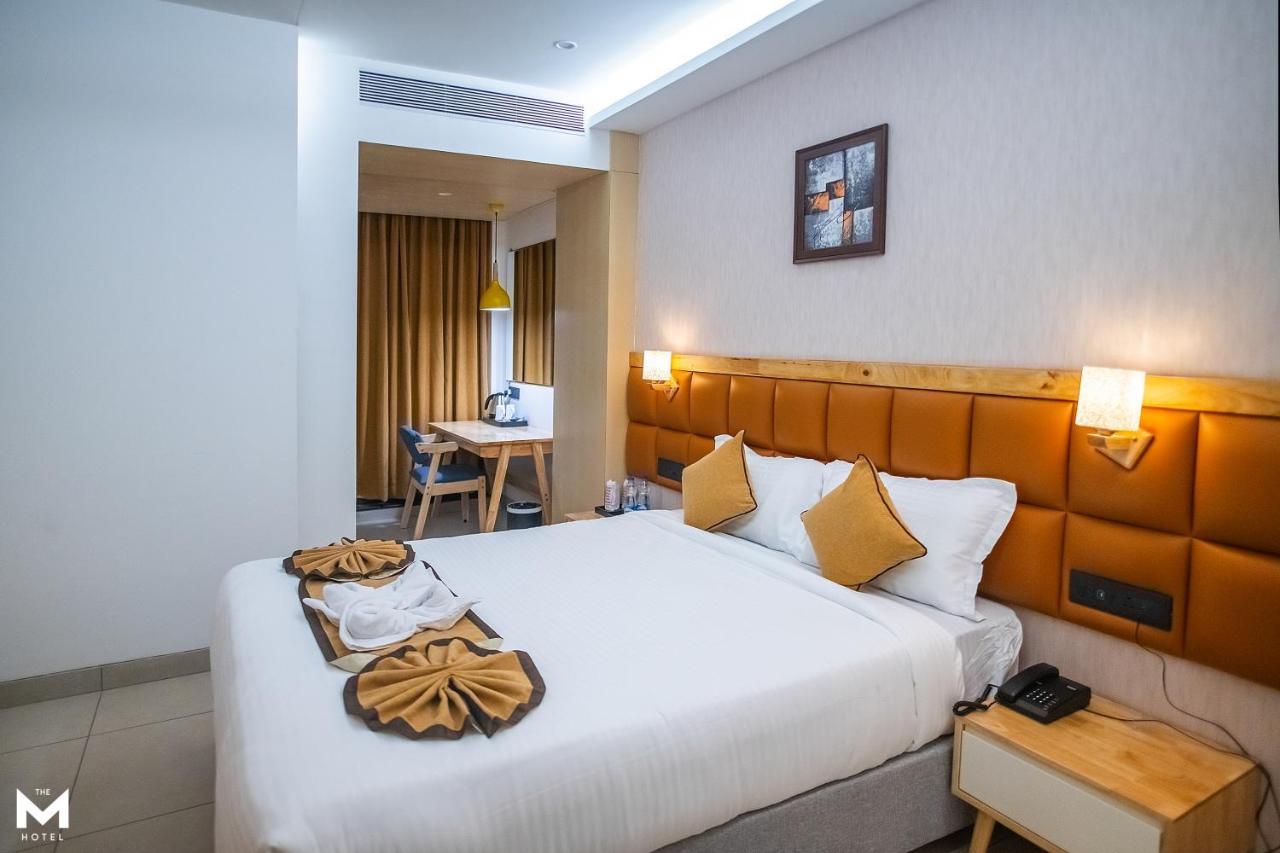 The M Hotel Райпур Экстерьер фото